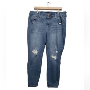 Torrid Jeggins Skinny 3 button Waist Jeans Distressed